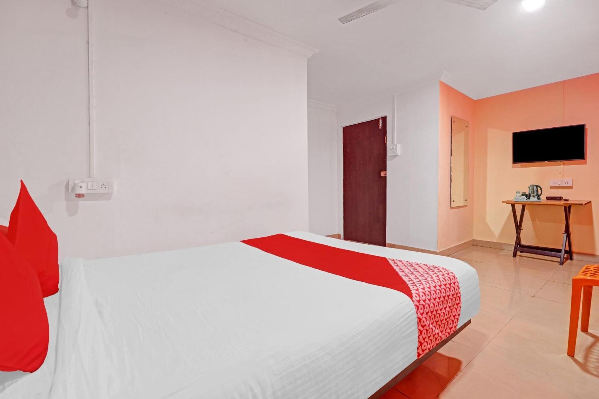 Hotel O New Lakeview Palace 하이데라바드 외부 사진